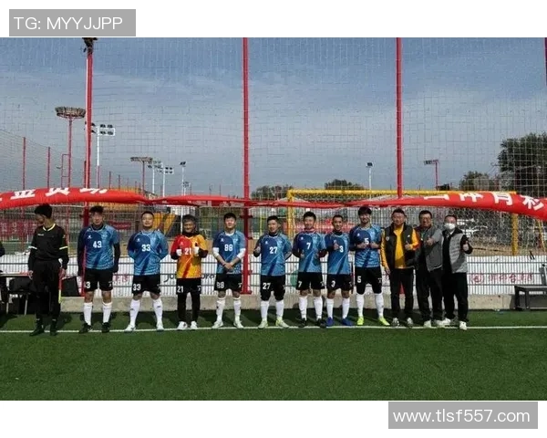 足球明星走进企业参观交流激发员工热情与团队合作精神 足球明星走进企业参观交流激发员工热情与团队合作精神