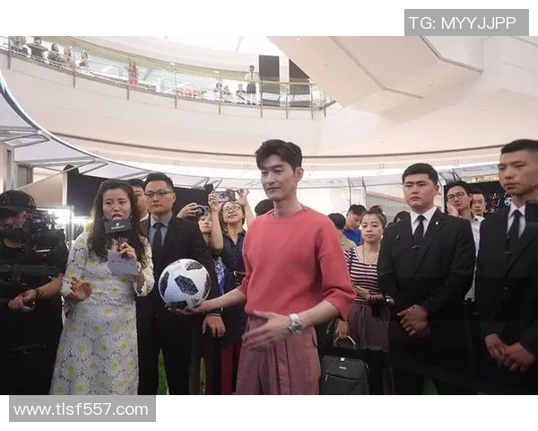 张翰与足球明星的魅力对比分析探讨其在各自领域的影响力与成就